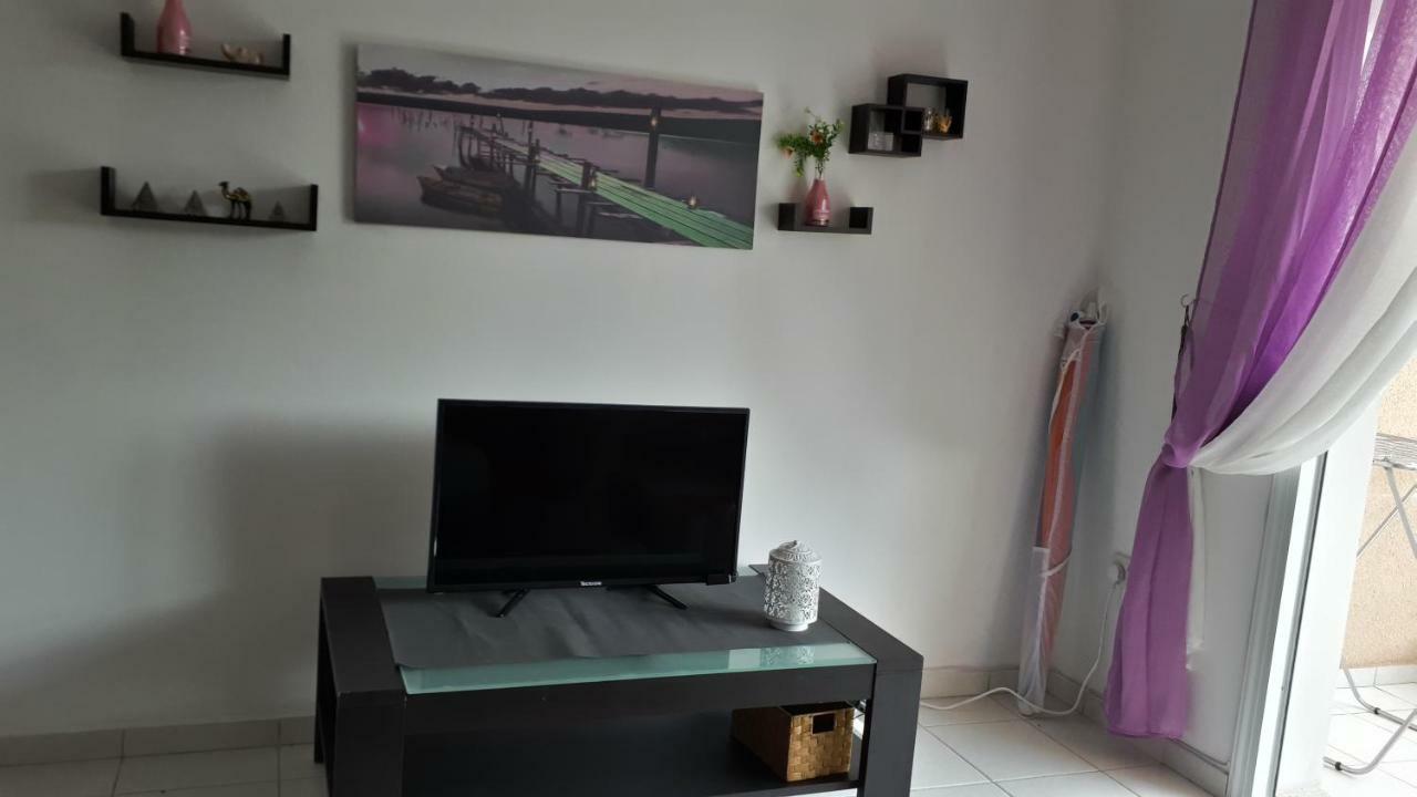 Iris Village Holiday Apartment *