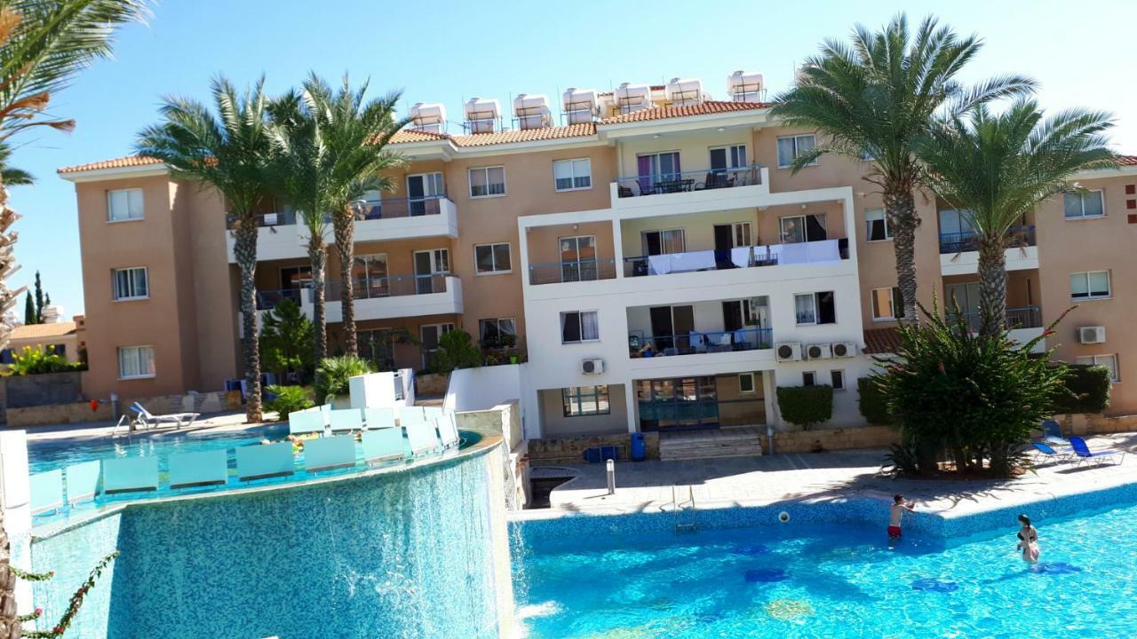 Iris Village Holiday Apartment Paphos